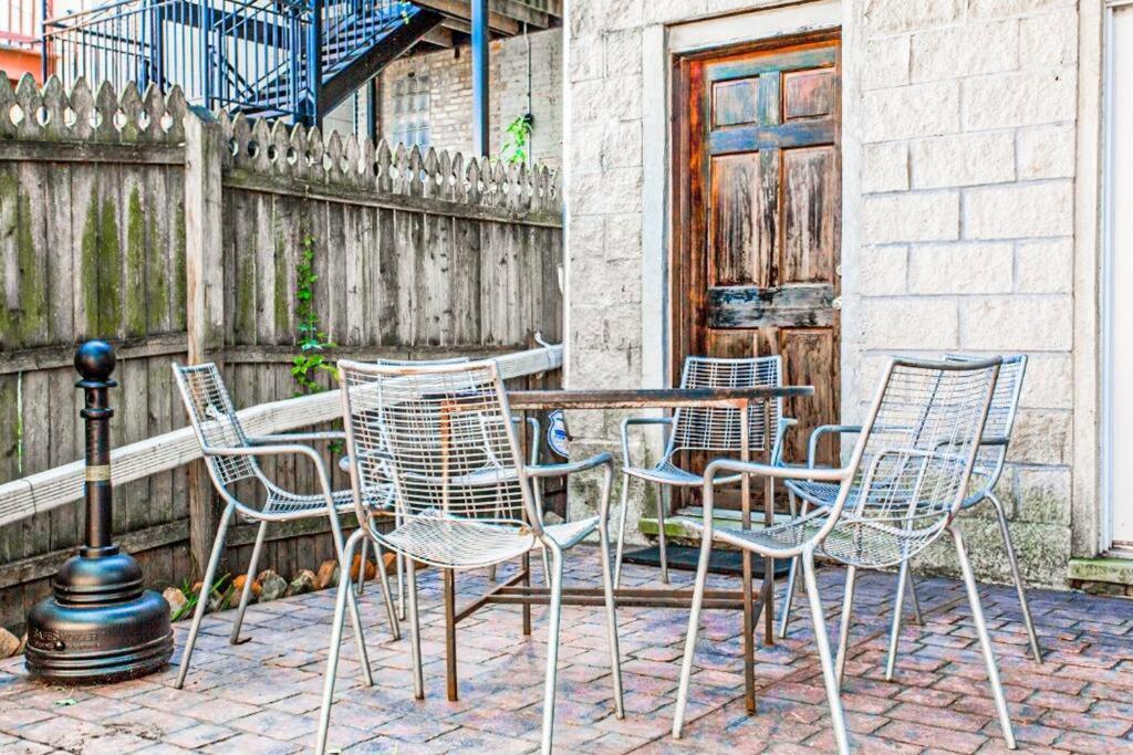 Apartment Spacious & Stylish At The Heart Of Wicker Park *