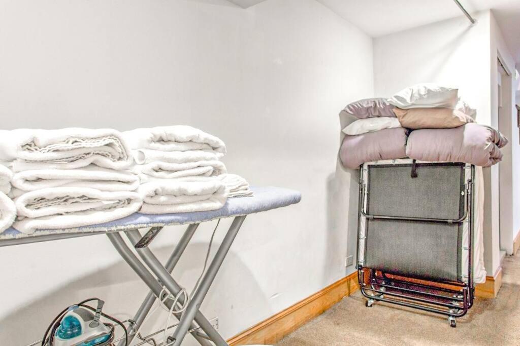 Spacious & Stylish At The Heart Of Wicker Park Apartment *