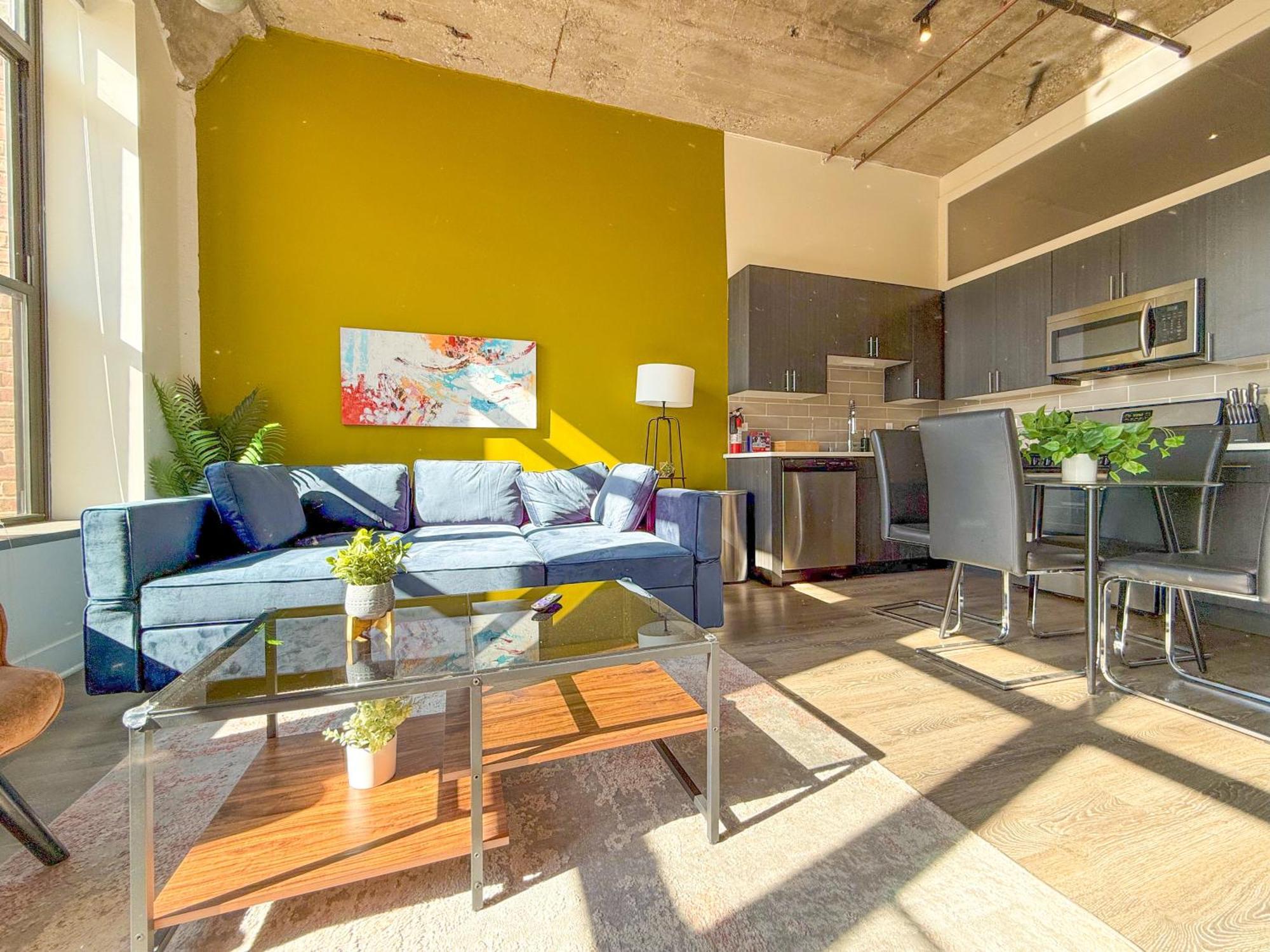 Mccormick Place 2b-2b With Optional Parking And Gym For Up To 8 Guests Apartment *
