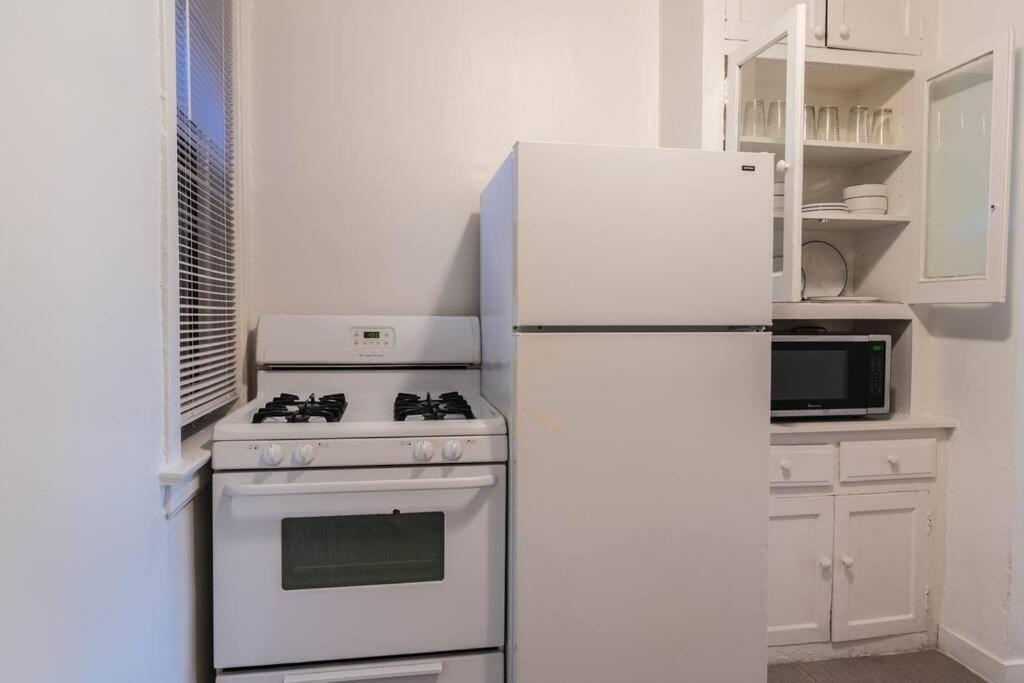 Hyde Park Chic 1br Prime Location Near Uchicago Apartment Chicago