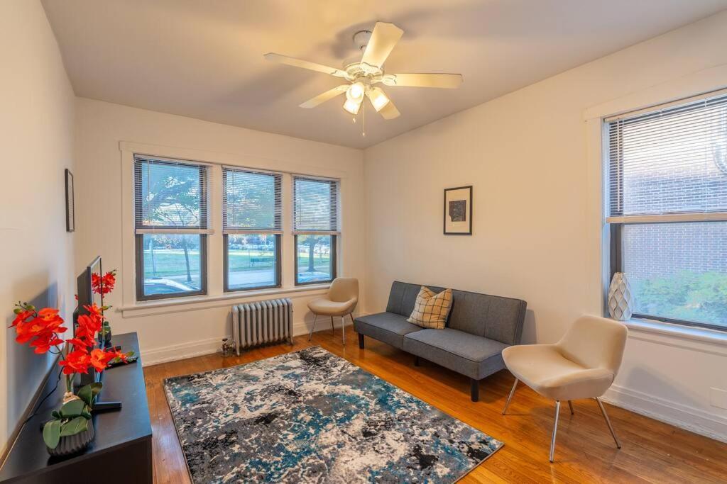 Hyde Park Chic 1br Prime Location Near Uchicago Apartment Chicago