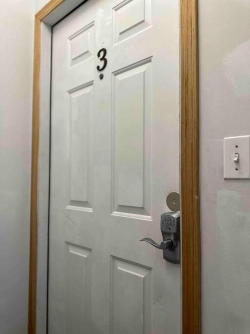 3br 2ba Near Rush Hospital Apartment *