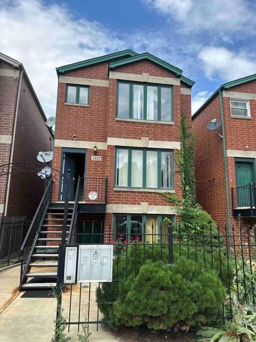 Apartment 3br 2ba Near Rush Hospital Chicago