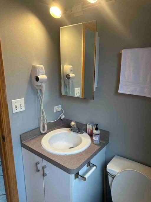 3br 2ba Near Rush Hospital Apartment *