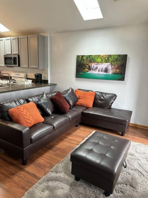 Apartment 3br 2ba Near Rush Hospital *