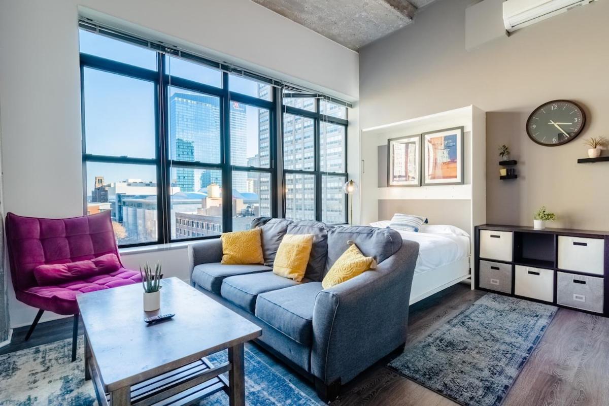 Mccormick Place With Optional Parking And Sleeps Up To 4 Apartment *