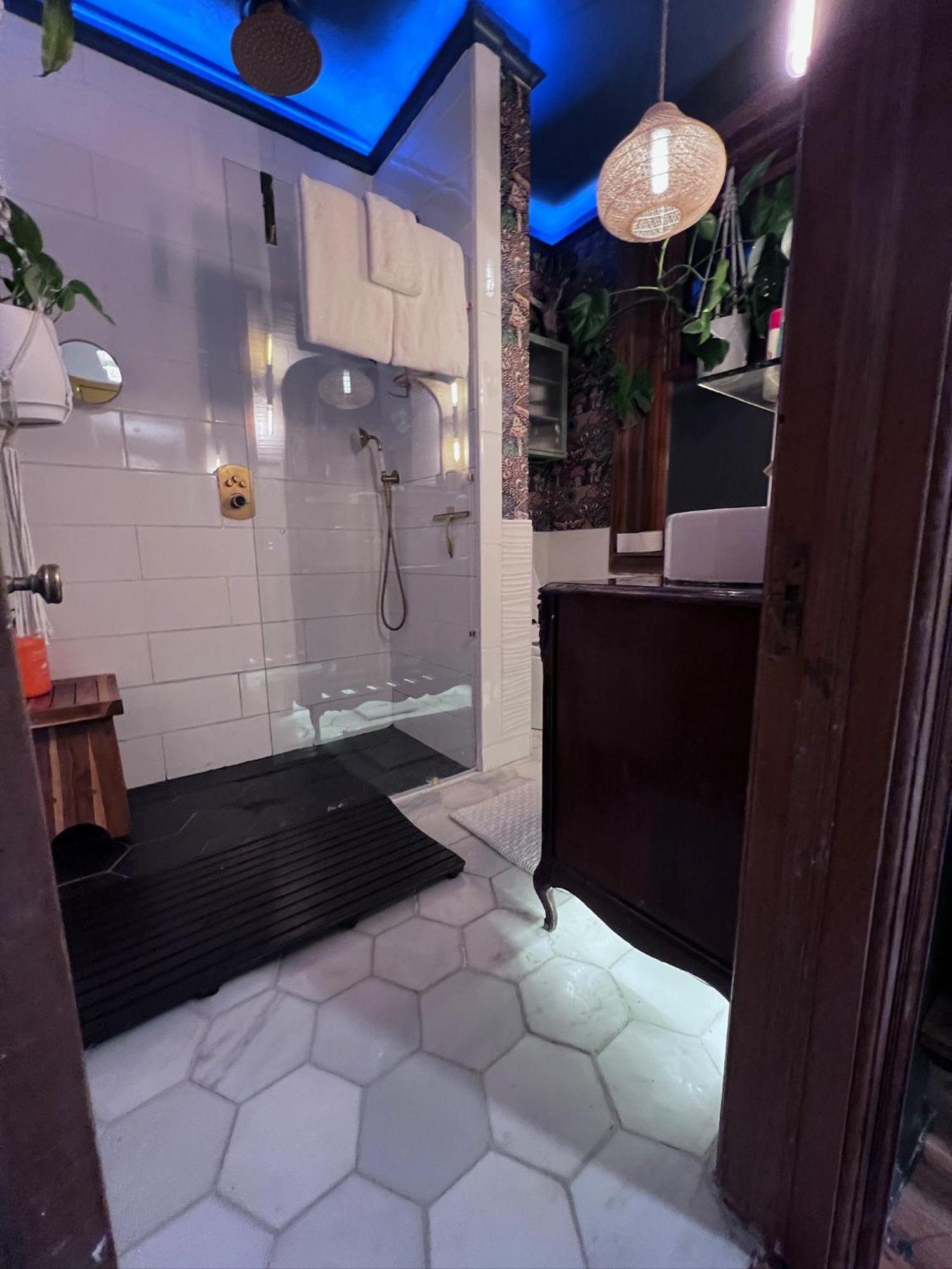 Cozy Castle - Centrally Located Connected * Chicago