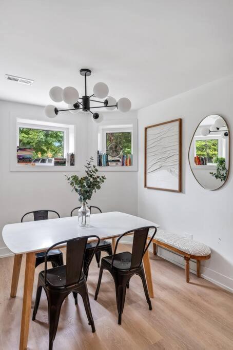 Logan Square Luxury Villa, 3 Beds, 3 Baths Chicago