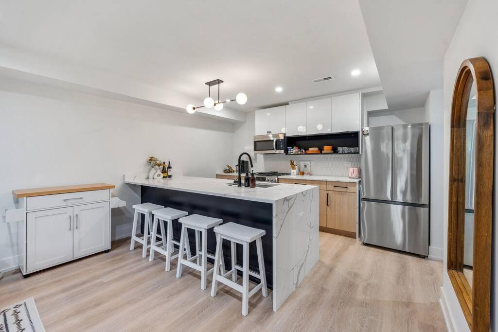 Apartment Logan Square Luxury Villa, 3 Beds, 3 Baths Chicago