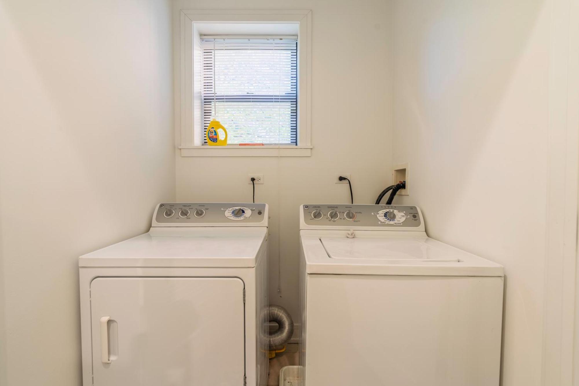 Chic & Elegant 4br Retreat Near Uchi With Laundry * Chicago
