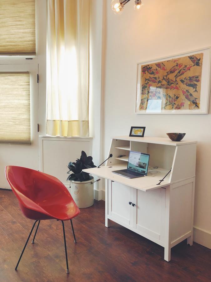 Charming Near Downtown Apartment *