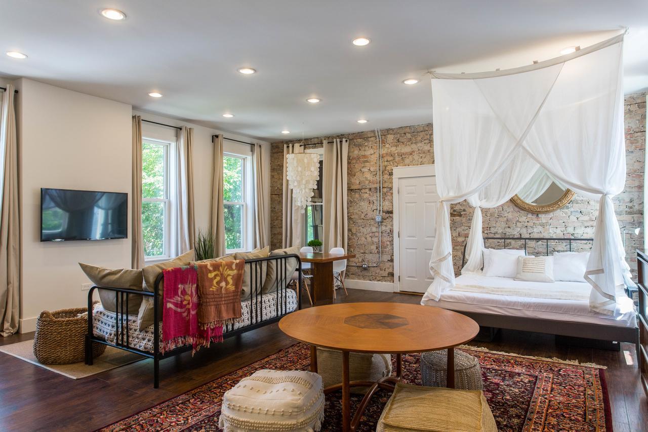 Charming Near Downtown Apartment