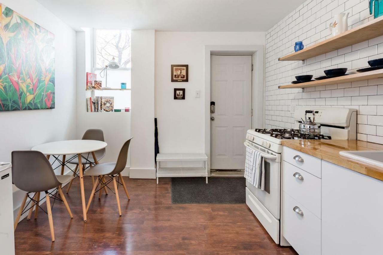 Charming Near Downtown * Chicago