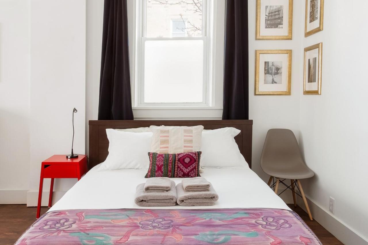 Charming Near Downtown * Chicago