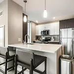 Landing At Logan Apartments - Studio In Logan Square