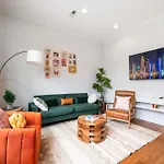 1 Free Parking Gym Balcony Sleeps 12