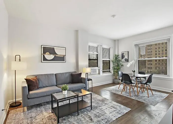 2Br Cozy And Furnished Apt In Hyde Park - Hyde Park 405