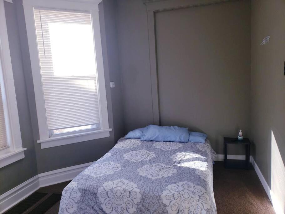 Large Four Bedroom Freshly Remodeled
