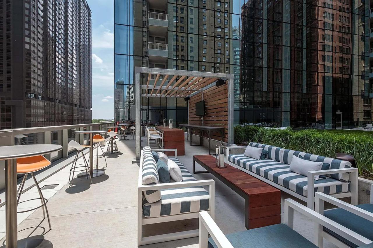 Loop 1br W Roof Gym Lounge Nr Riverwalk Chi-913 Chicago
