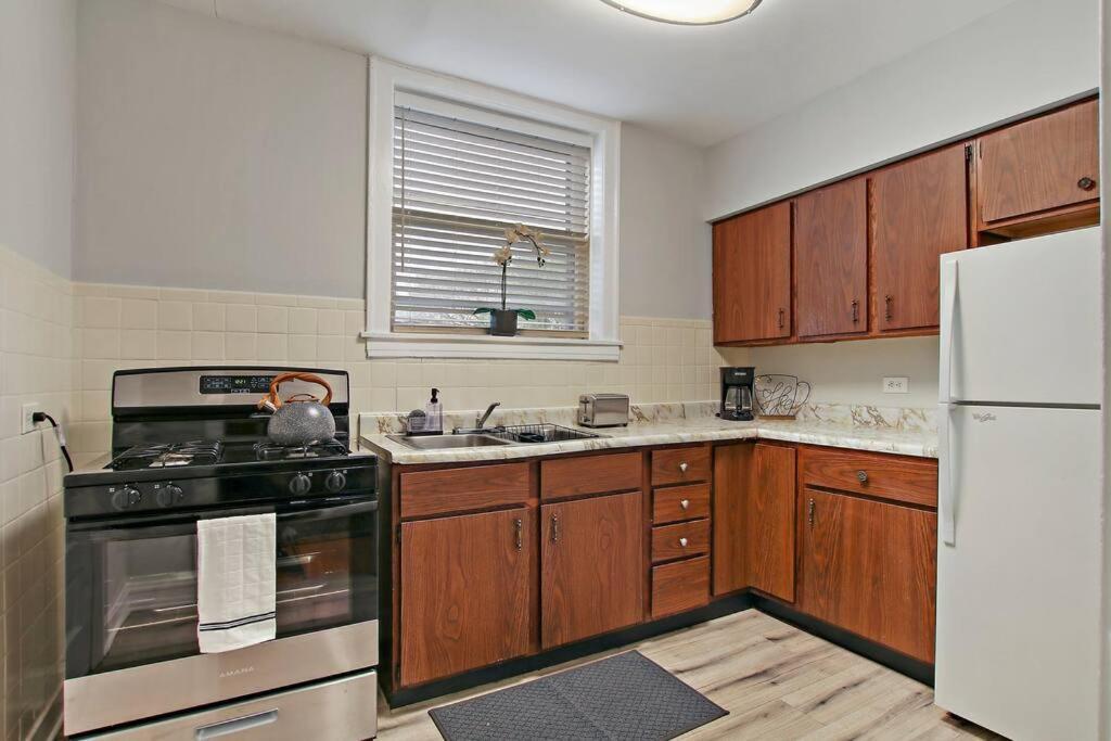 Apartment Relaxing 2br Apt With Comfy Bedrooms - Lockwood 3