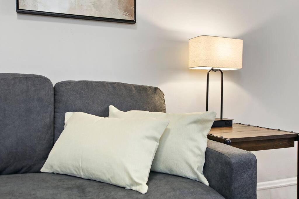 Apartment Relaxing 2br Apt With Comfy Bedrooms - Lockwood 3