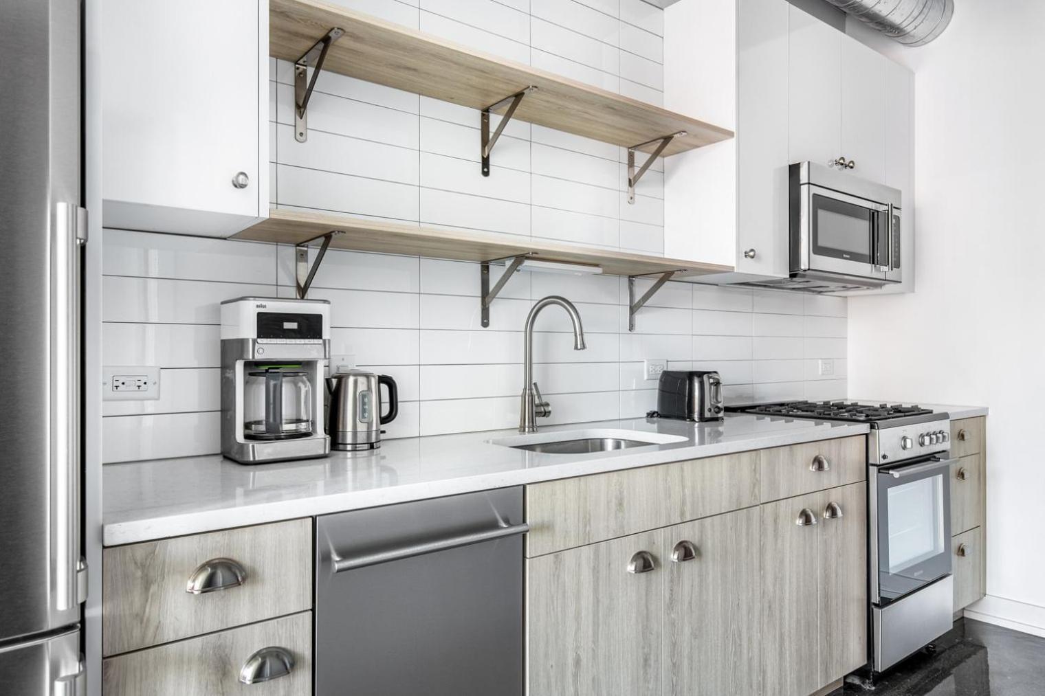 Apartment River N 1br W Gym Pool Nr L Stop Chi-359 Chicago