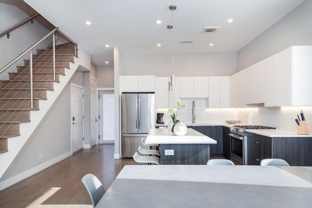 New Construction Building In River North Apartment
