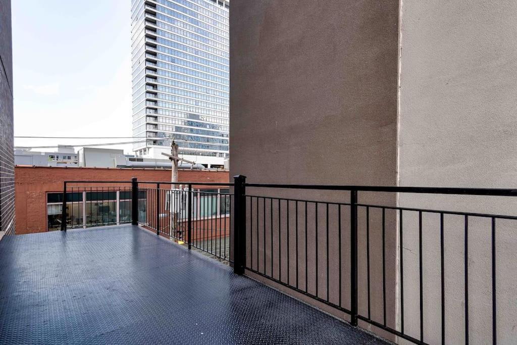 New Construction Building In River North *