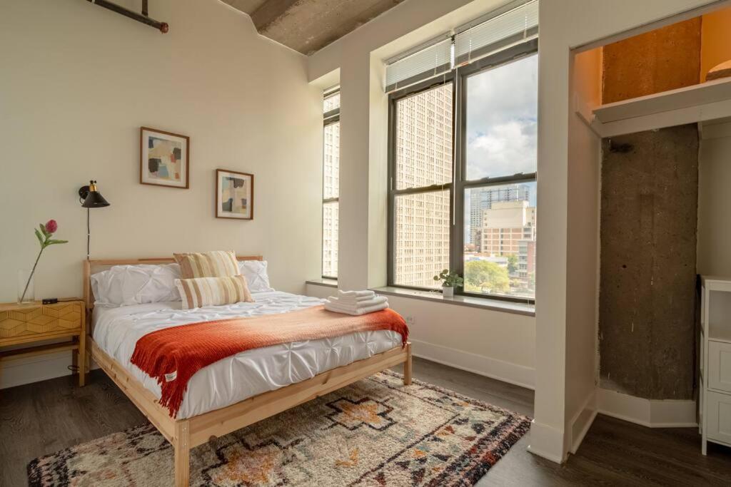 Apartment Mccormick 2br/2ba Family Unit For Up To 6 Guests With Optional Parking & Gym Access