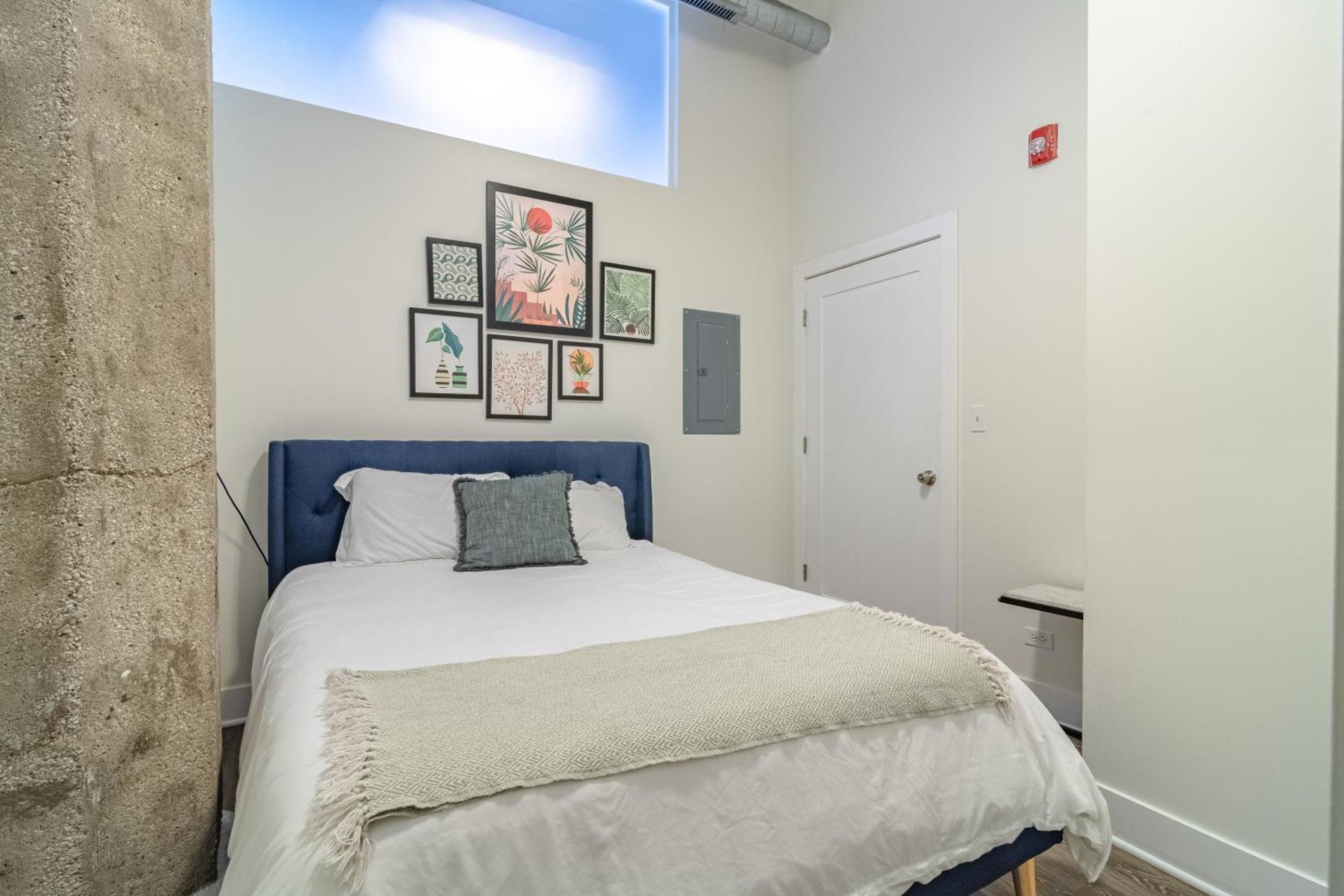 Mccormick Place Modern Loft With An Amazing Skyline View And Optional Parking For 8 Guests Apartment Chicago