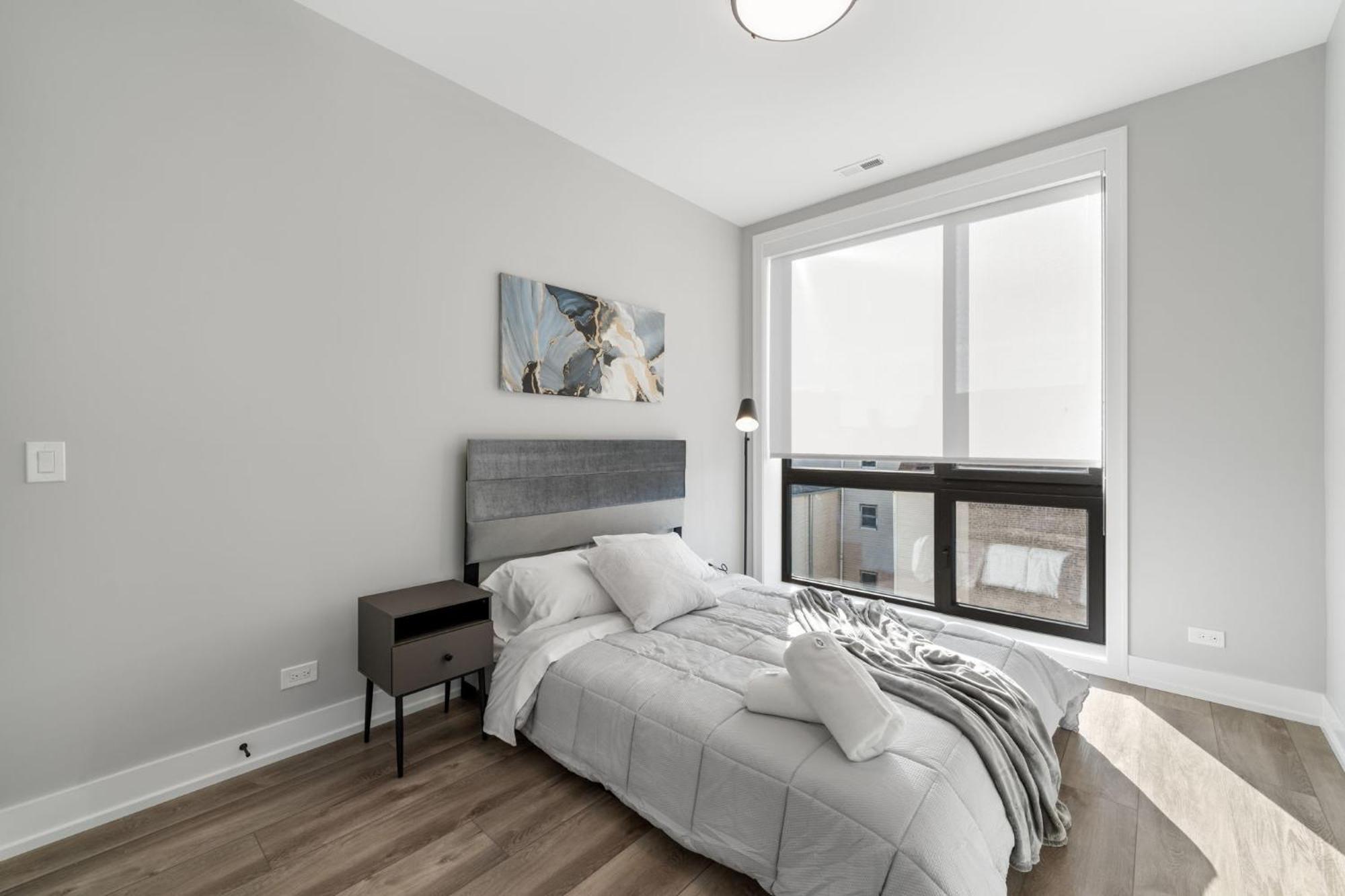 Contemporary Luxury: New 3br 2ba Stylish Haven