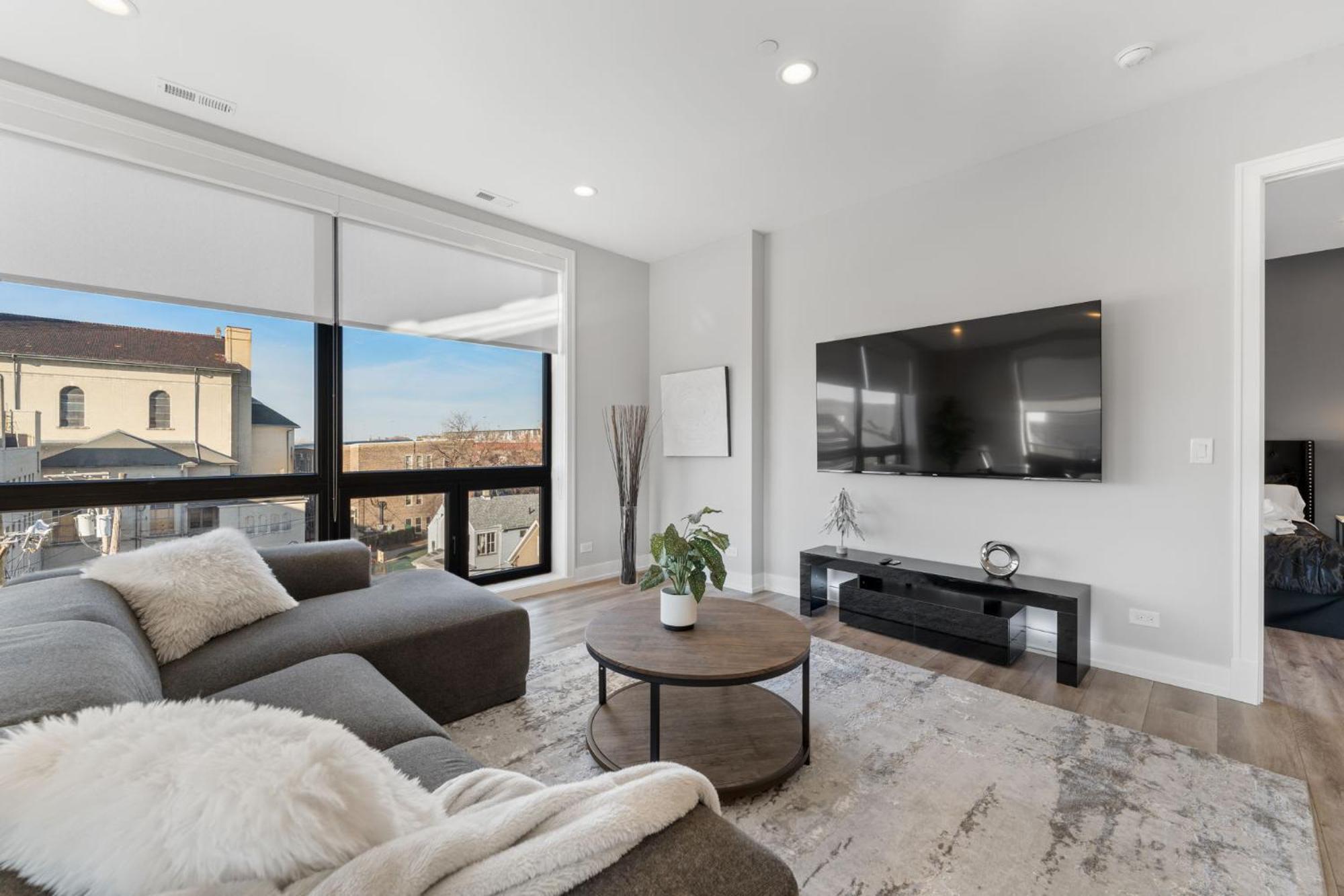 Contemporary Luxury: New 3br 2ba Stylish Haven Apartment *