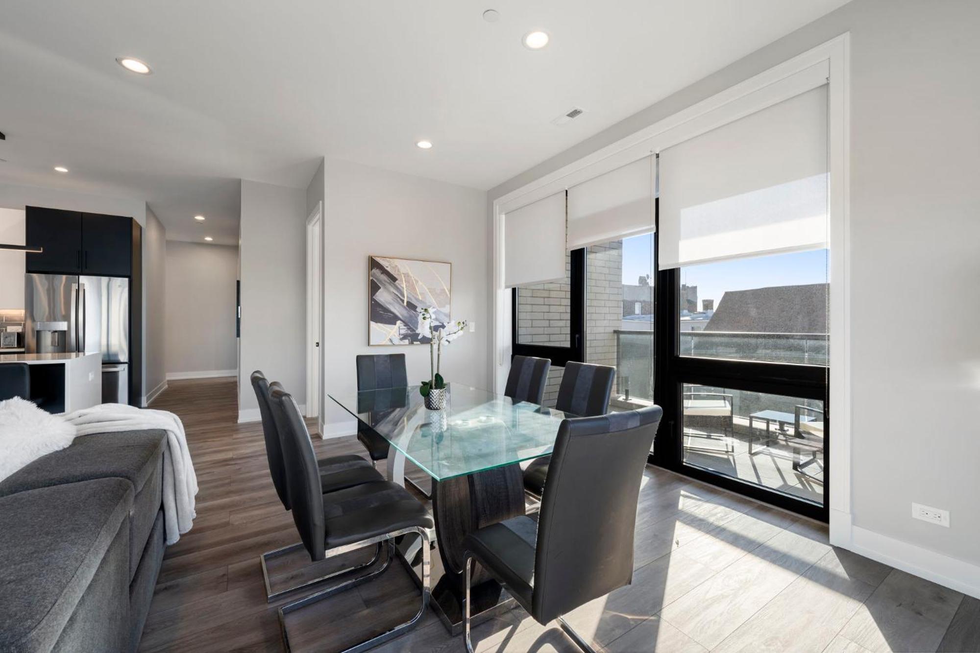 Contemporary Luxury: New 3br 2ba Stylish Haven *