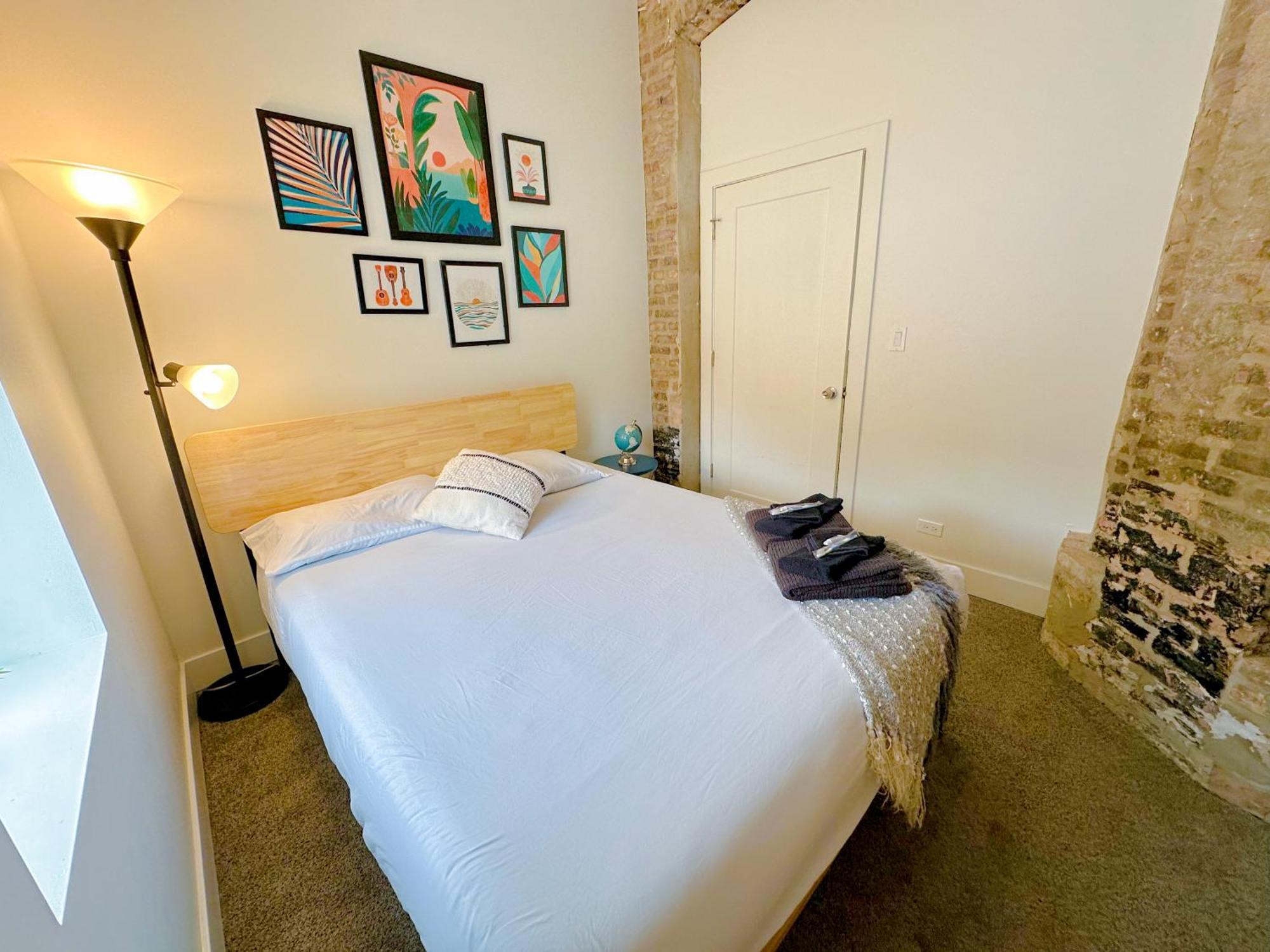 Mccormick Place 420 Friendly 3br Family Unit For Up To 8 Guests With Optional Parking * Chicago