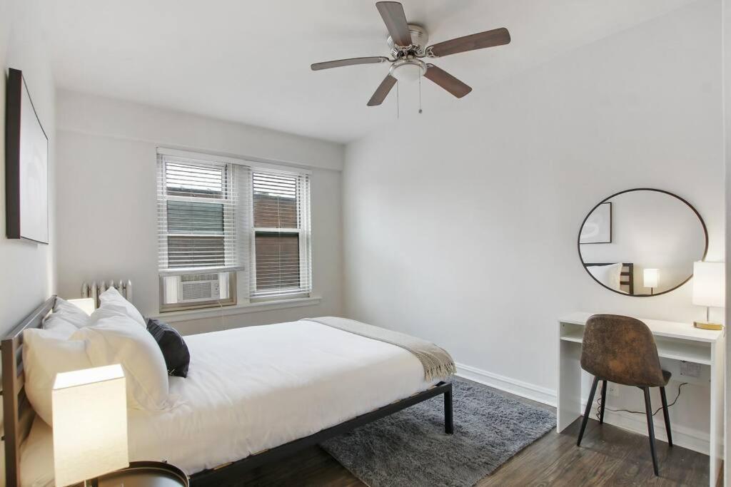 2br Cozy And Furnished In Hyde Park - Hyde Park 405 * Chicago