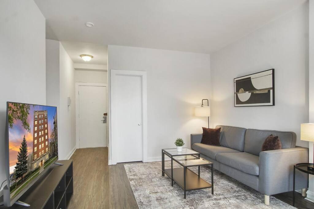 Apartment 2br Cozy And Furnished In Hyde Park - Hyde Park 405