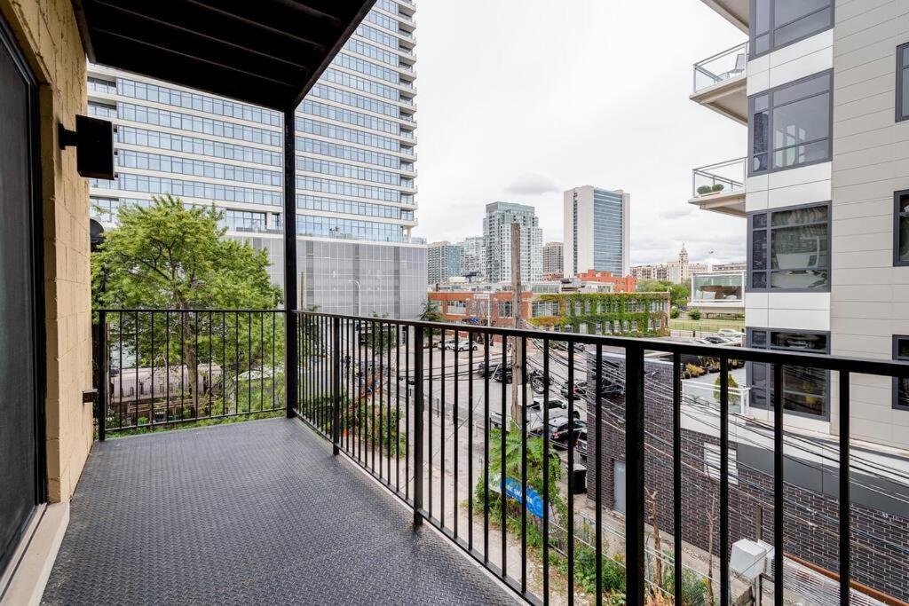 Cozy Beautiful Downtown Unit Chi In Prime River North Location Near Mag Mile - 2