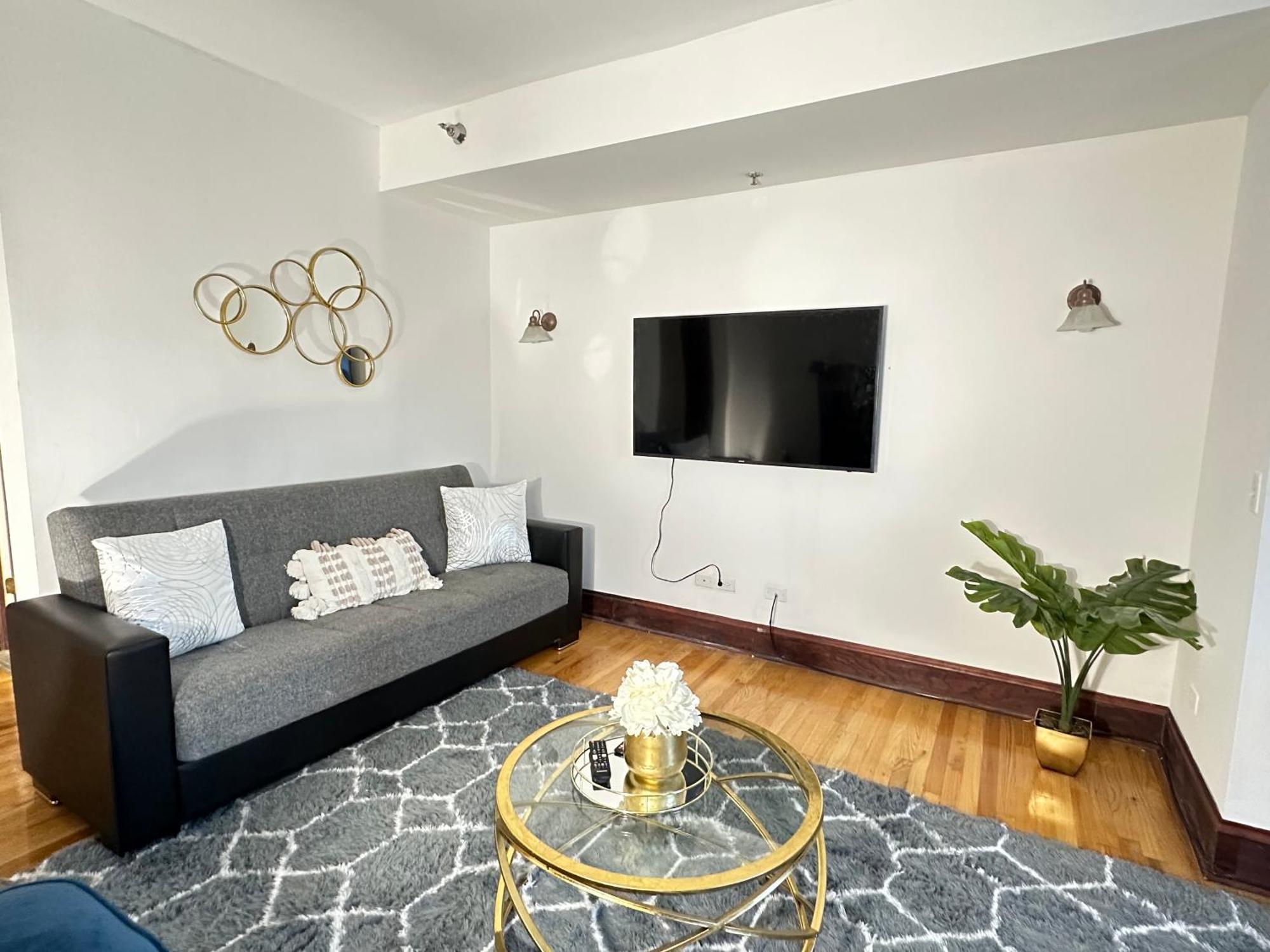 Luxury 2 Bed 2 Bath In With Free Parking *