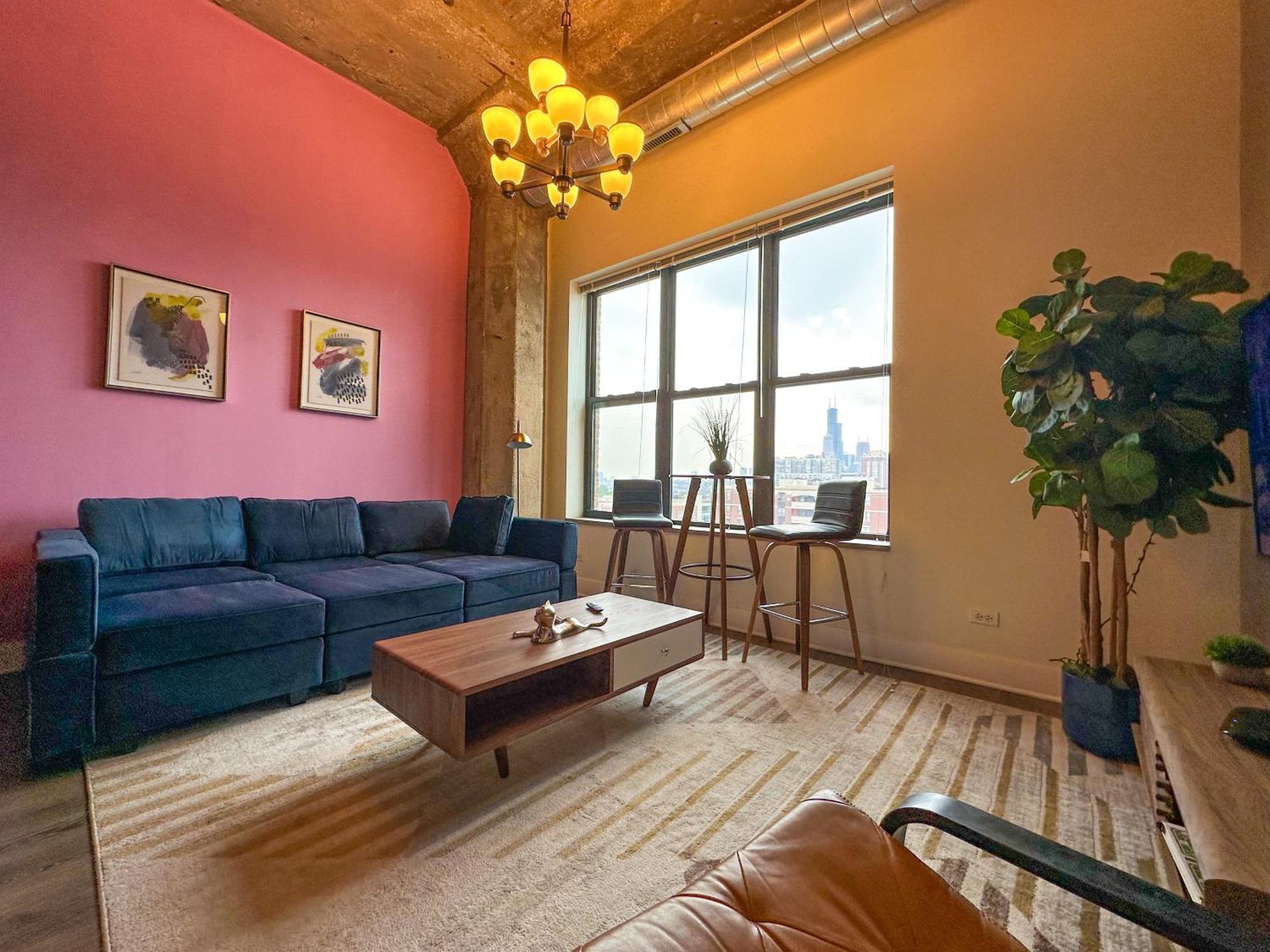 Apartment Mccormick Place Modern Loft With An Amazing Skyline View And Optional Parking For 8 Guests *