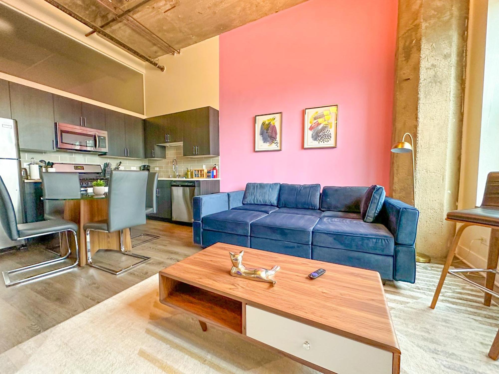Mccormick Place Modern Loft With An Amazing Skyline View And Optional Parking For 8 Guests Apartment Chicago