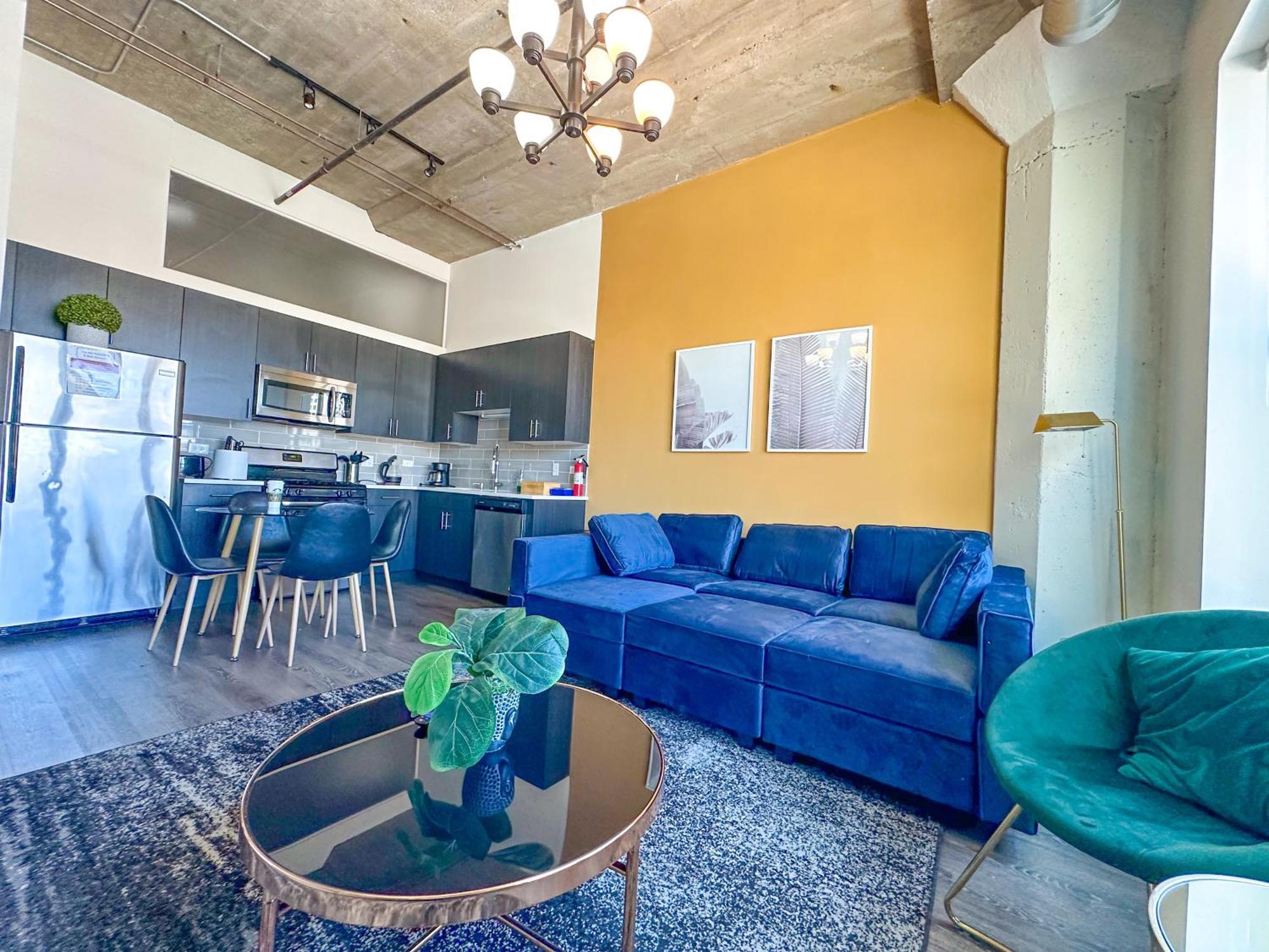 South Loop 2br Getaway With Smart Tvs & Optional Parking Near Mccormick Place, Museum Campus & Downtown Apartment