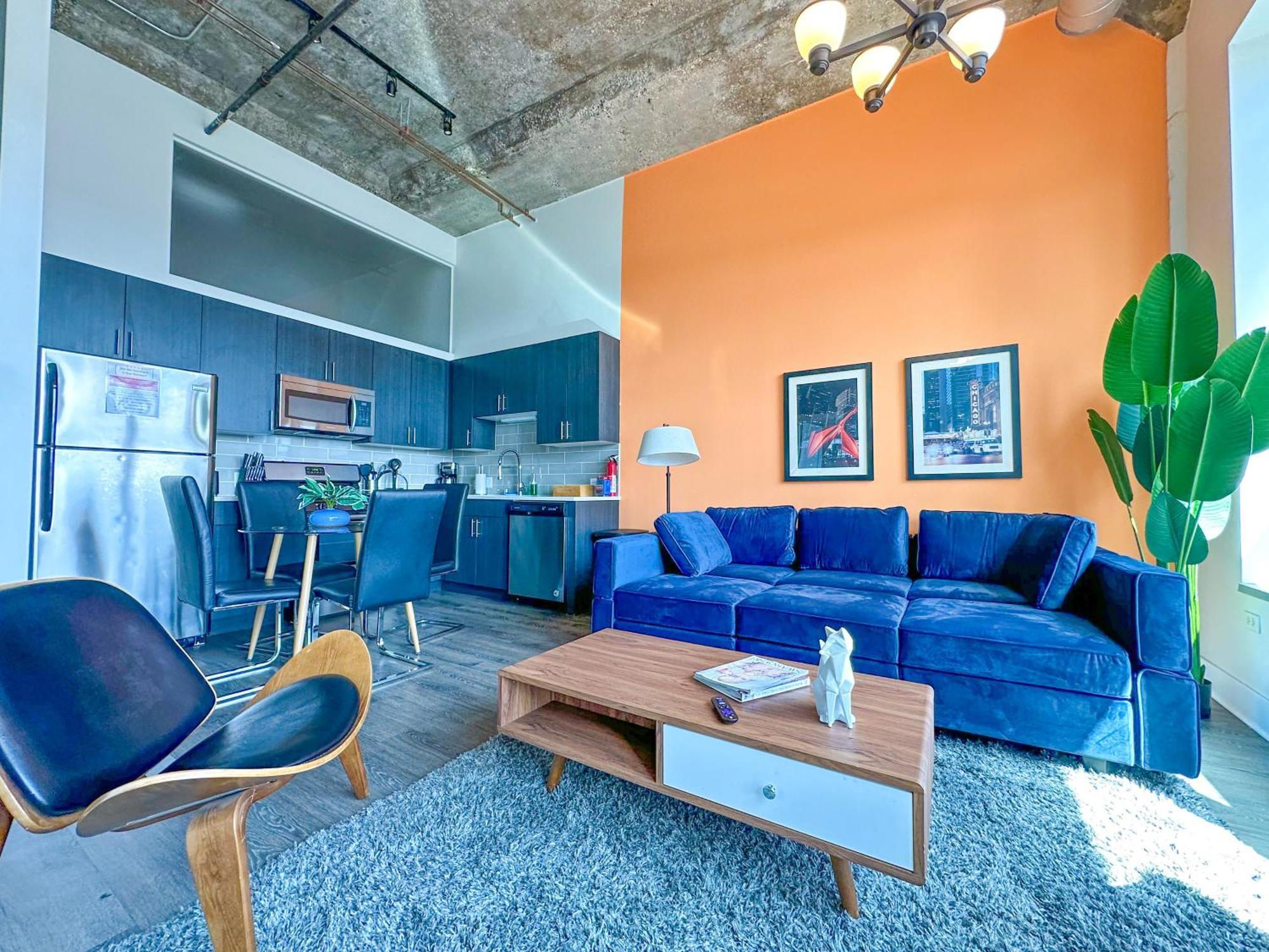 Apartment Mccormick Place 2b-2b With Optional Parking And Gym That Sleeps 8
