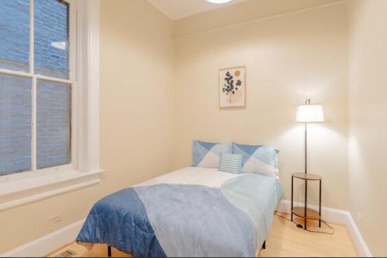 Stylish 3br Near Wrigley Field & Lincoln Park * Chicago