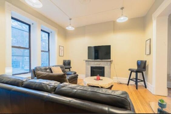 Apartment Stylish 3br Near Wrigley Field & Lincoln Park Chicago