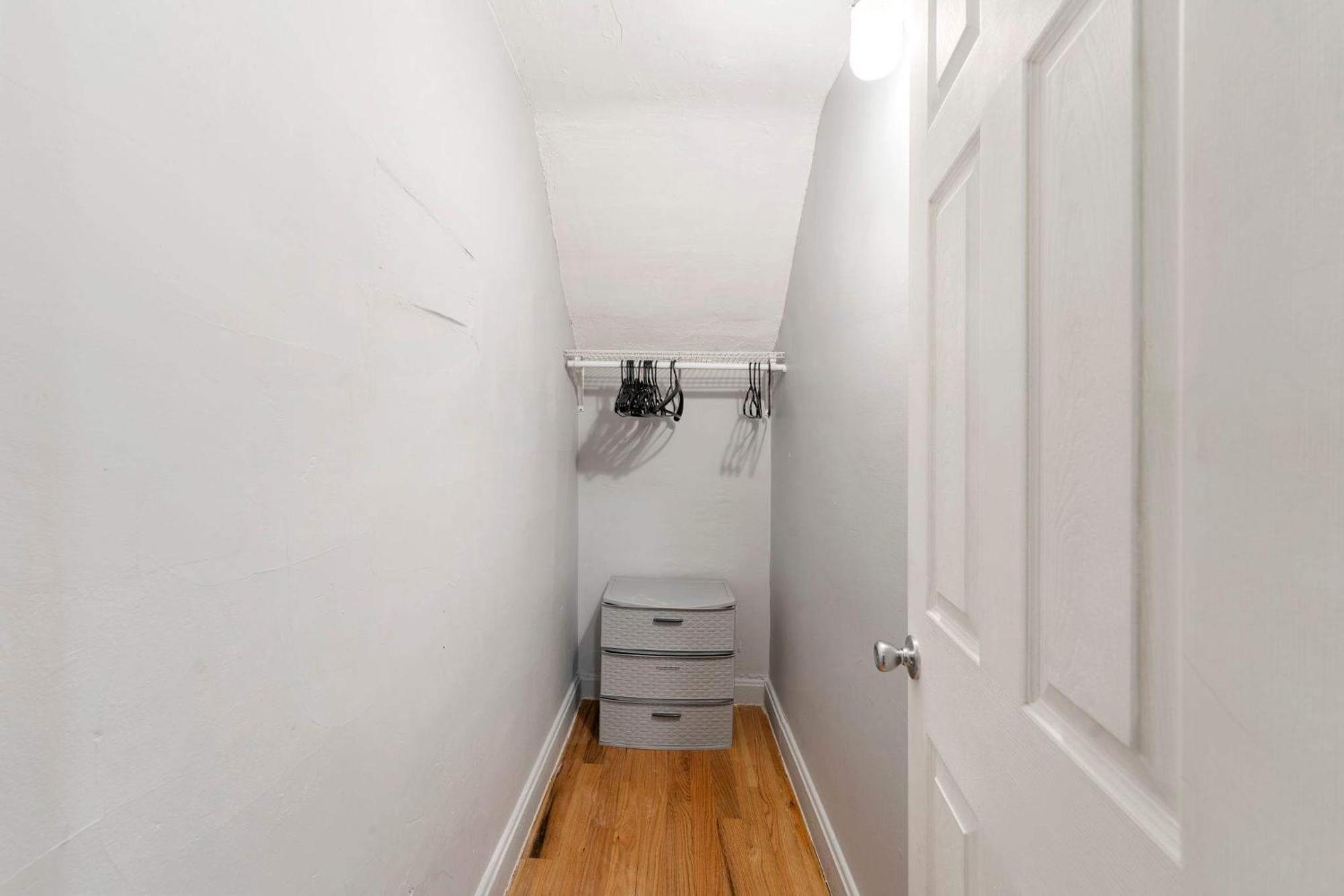 2 Bedroom Near West Loop With Parking * Chicago