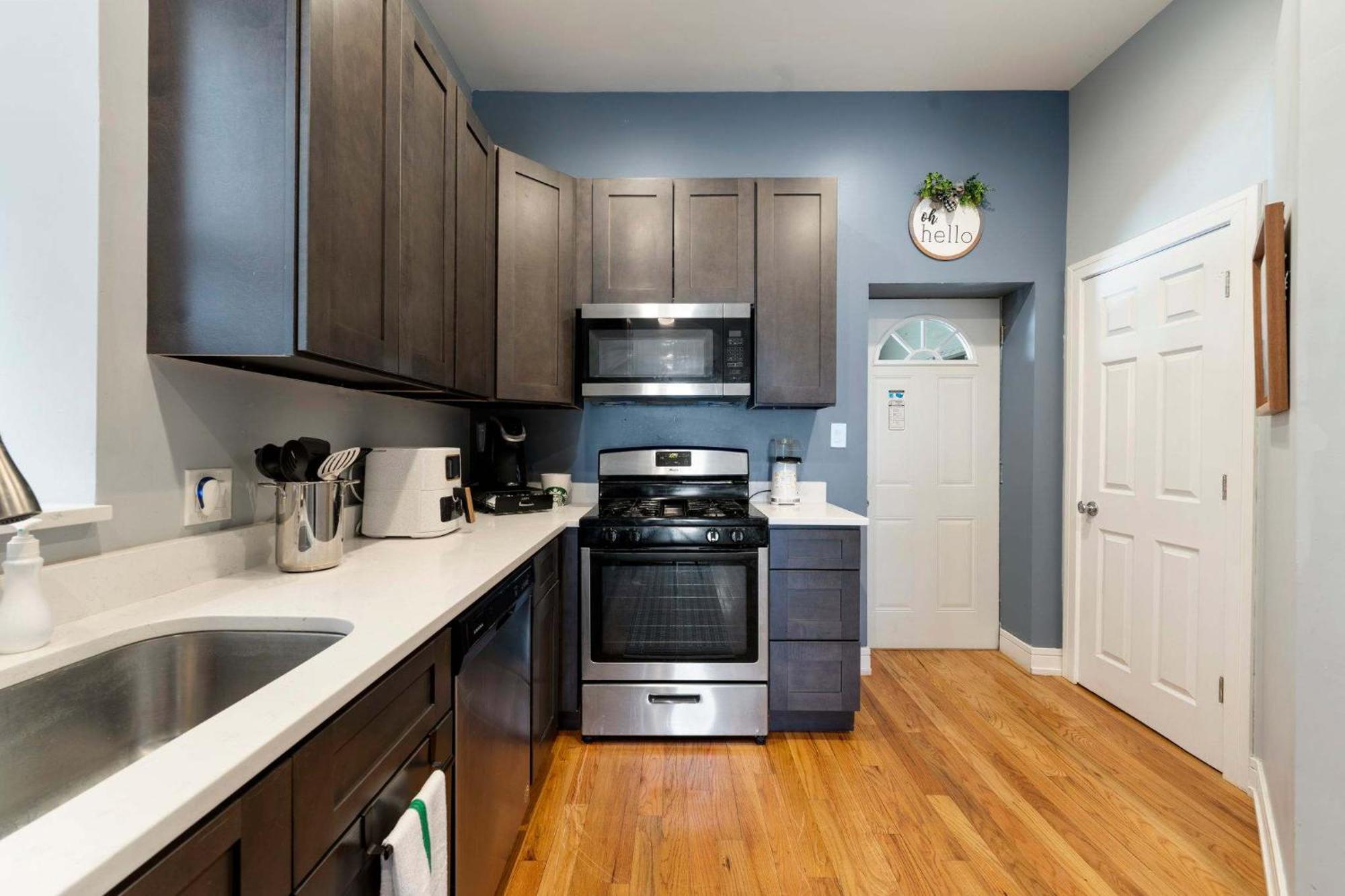 2 Bedroom Near West Loop With Parking Chicago