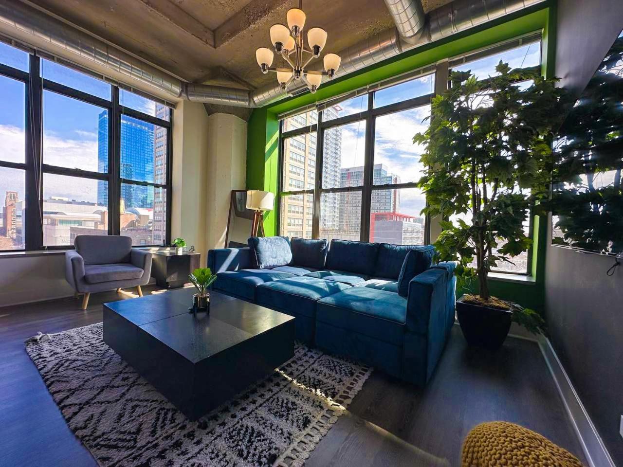 Mccormick 2br/2ba Family Unit For Up To 6 Guests With Optional Parking & Gym Access Apartment Chicago