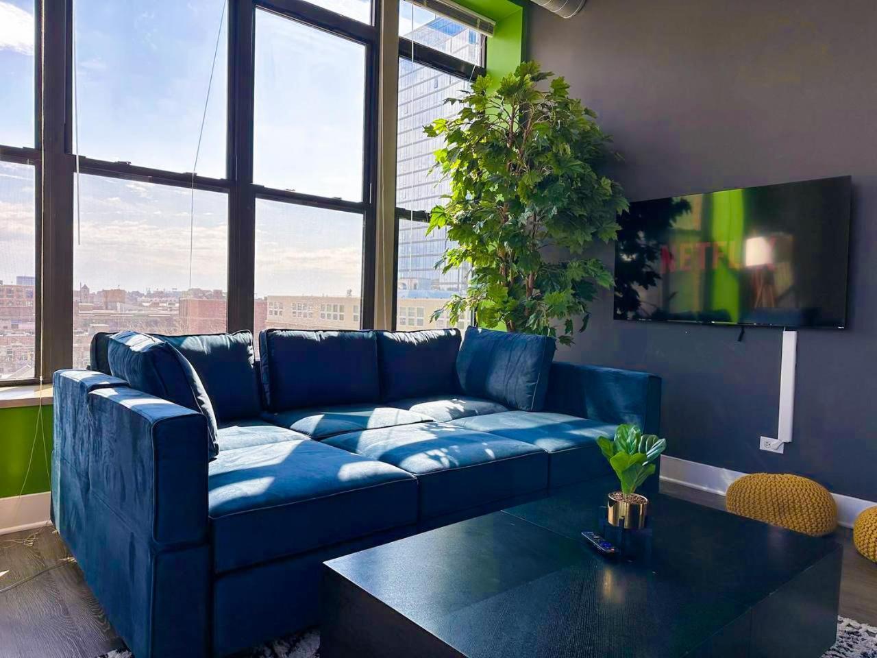 Apartment Mccormick 2br/2ba Family Unit For Up To 6 Guests With Optional Parking & Gym Access