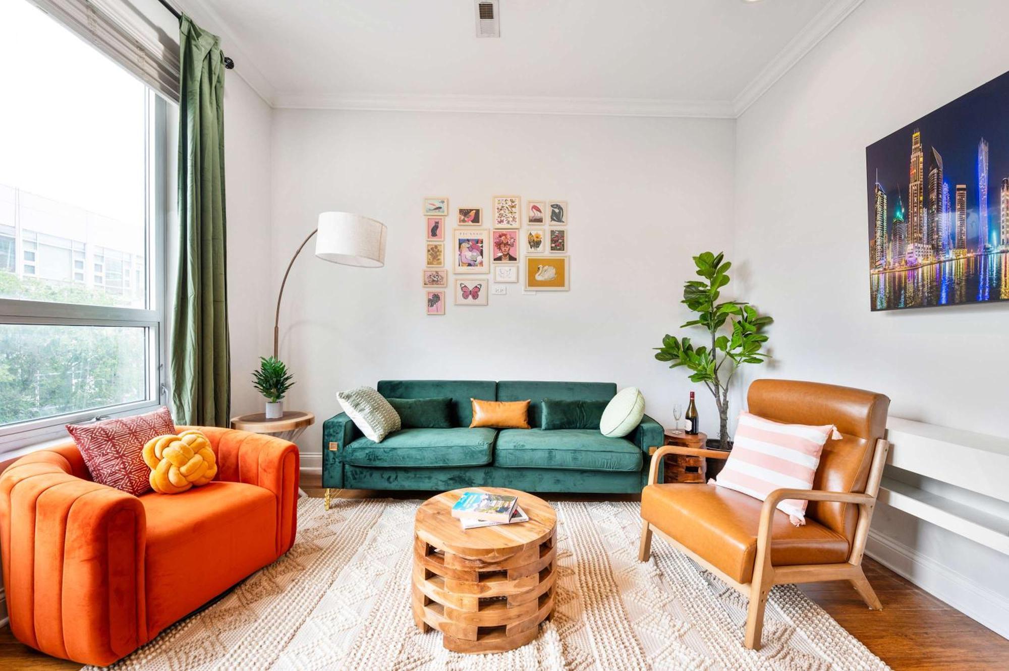 1 Free Parking Gym Balcony Sleeps 12