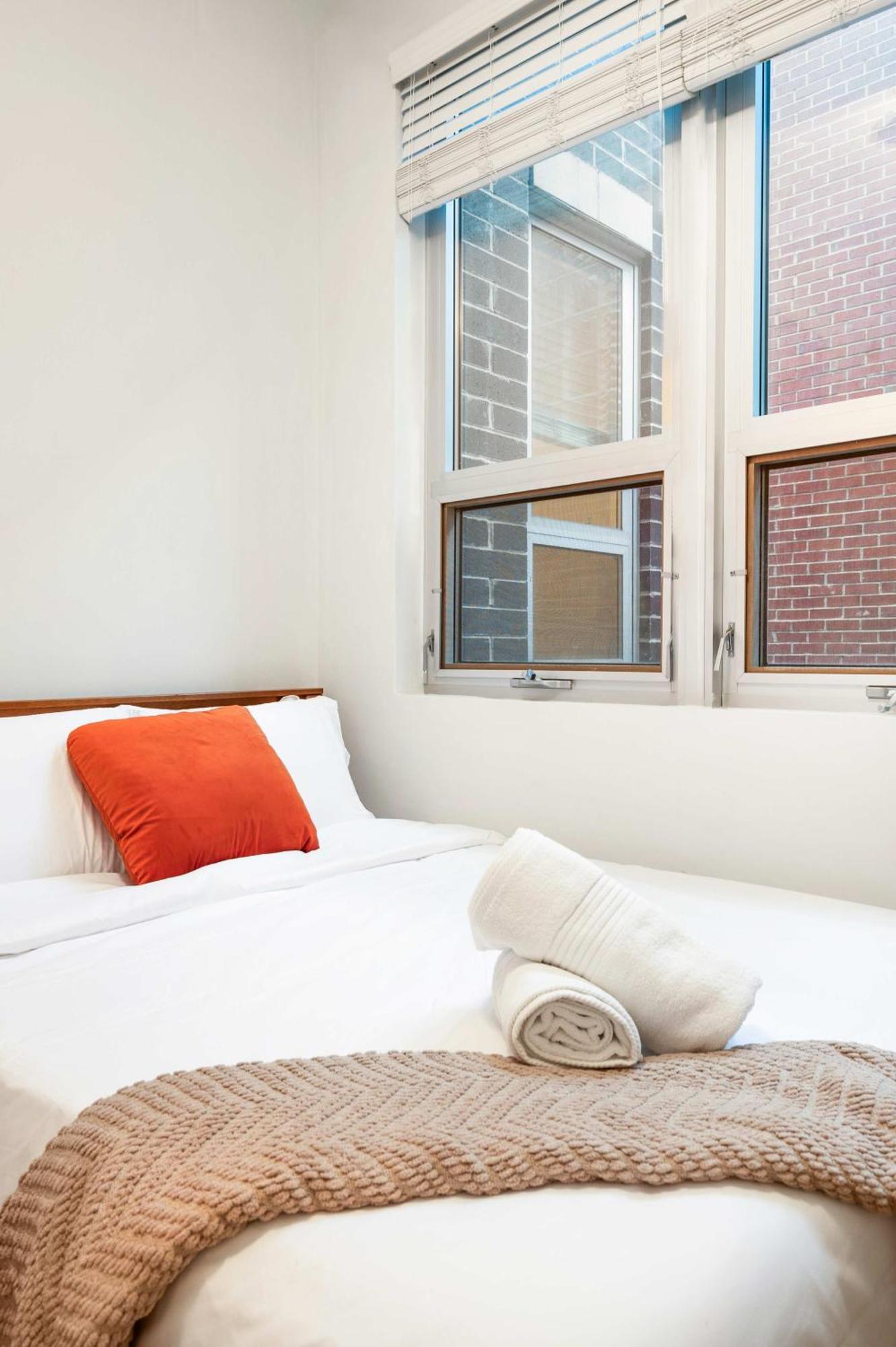Apartment 1 Free Parking Gym Balcony Sleeps 12 Chicago